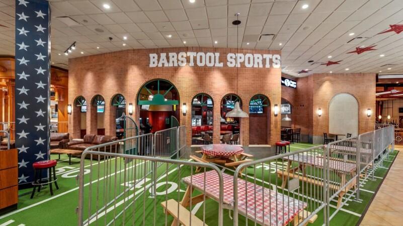 Best Sports Bars in Lawrenceburg - Barstool Sportsbook @ Hollywood Casino Lawrenceburg