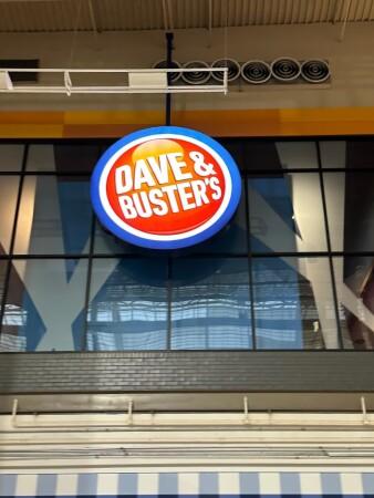 Best Sports Bars in West Nyack - Dave & Busters @ Palisades