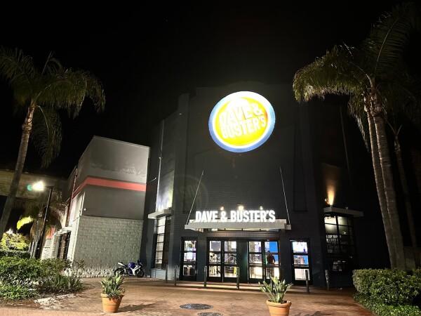 Best Sports Bars in San Diego - Dave & Busters @ San Diego