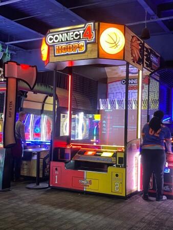 Best Sports Bars in Philadelphia - Dave & Busters @ Gsc Franklin Mills