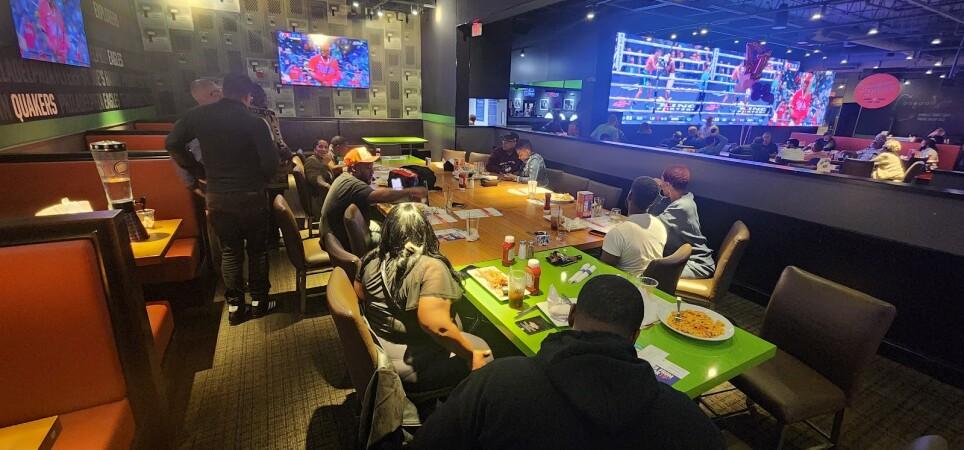 Best Sports Bars in Philadelphia - Dave & Busters @ Gsc Franklin Mills