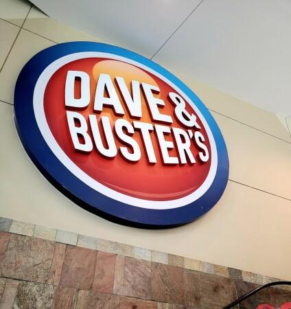 Best Sports Bars in Arcadia - Dave & Busters @ Arcadia/Santa Anita