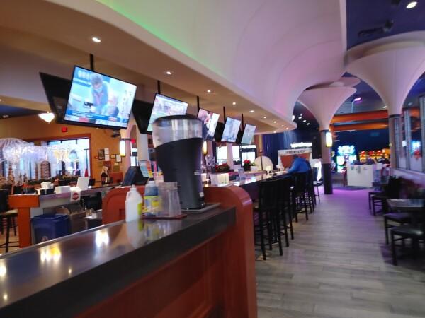 Best Sports Bars in Omaha - Dave & Busters @ Omaha