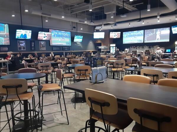 Best Sports Bars in Indianapolis - Buffalo Wild Wings @ Indianapolis, In - Us Hwy. 31