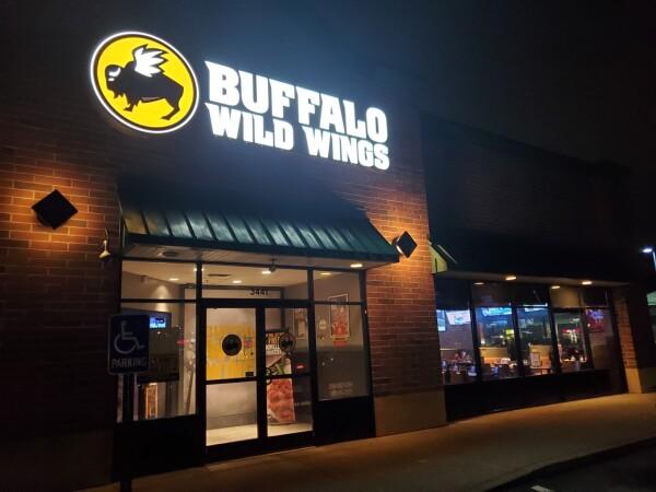 Best Sports Bars in Ft Wright - Buffalo Wild Wings @ Ft Wright, Ky