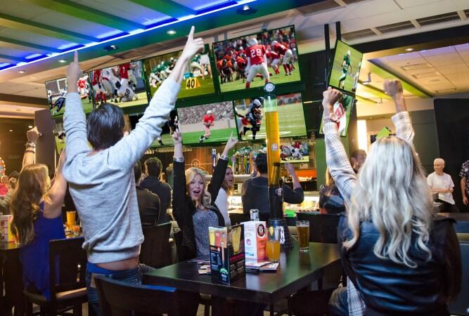 Best Sports Bars in New York - Dave & Busters @ Times Square