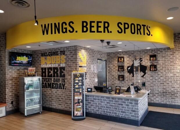 Best Sports Bars in Columbus - Buffalo Wild Wings @ Columbus, Oh - High St.