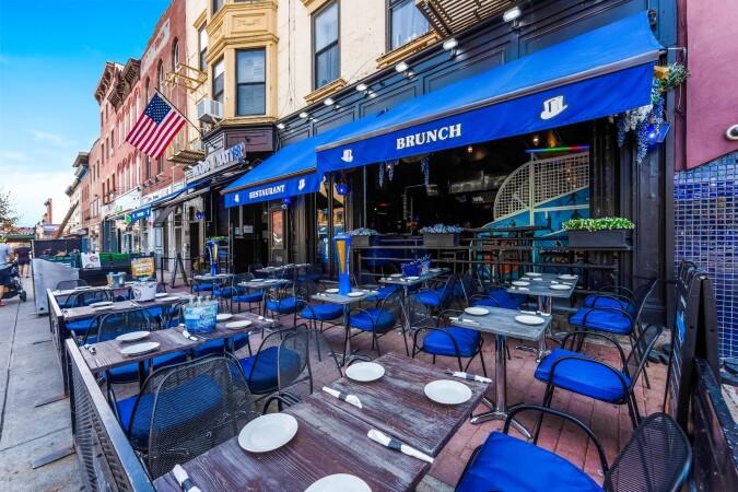 Best Sports Bars in Hoboken - Madd Hatter