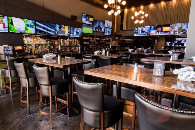 Best Sports Bars in Chicago - Green St Local