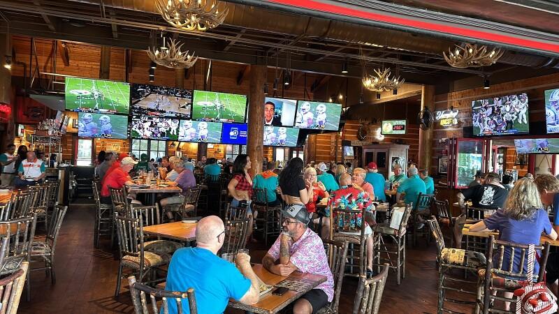 Best Sports Bars in Orlando - Twin Peaks Restaurant @ Lake Buena Vista