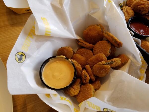 Best Sports Bars in Morganville - Buffalo Wild Wings @ Marlboro, Nj