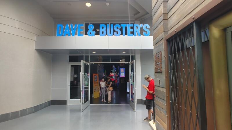 Best Sports Bars in Silver Spring - Dave & Busters @ Silver Springs