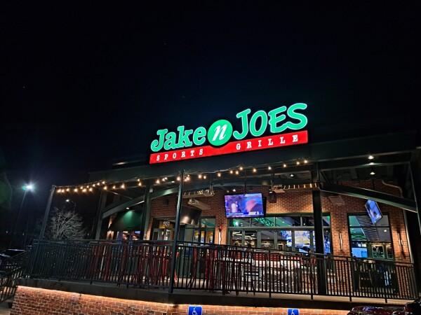 Best Sports Bars in Braintree - Jake N Joes Sports Grille Braintree