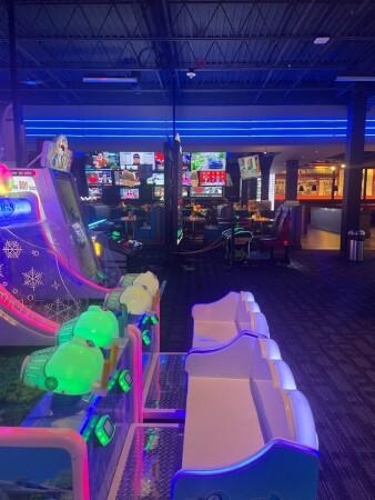 Best Sports Bars in Woodbridge - Dave & Busters @ Woodbridge