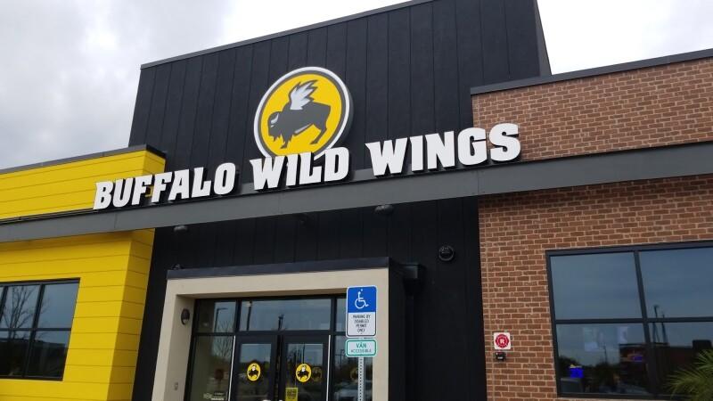 Best Sports Bars in Jacksonville - Buffalo Wild Wings @ Jacksonville, Fl - Town Center Promenade