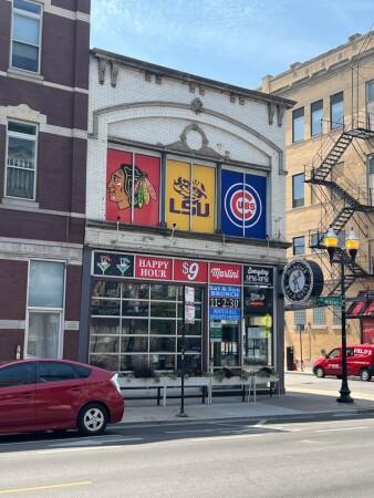 Best Sports Bars in Chicago - Standard Bar & Grill