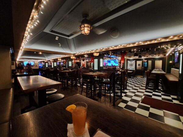 Best Sports Bars in New York - Carraghers