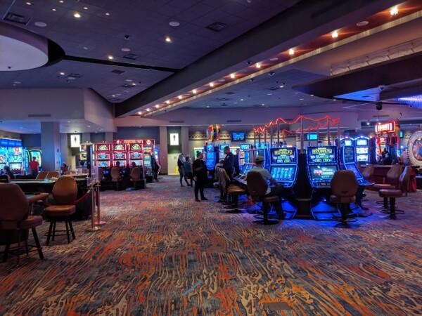 Best Sports Bars in Buffalo - Sportsbook @ Buffalo Creek Casino