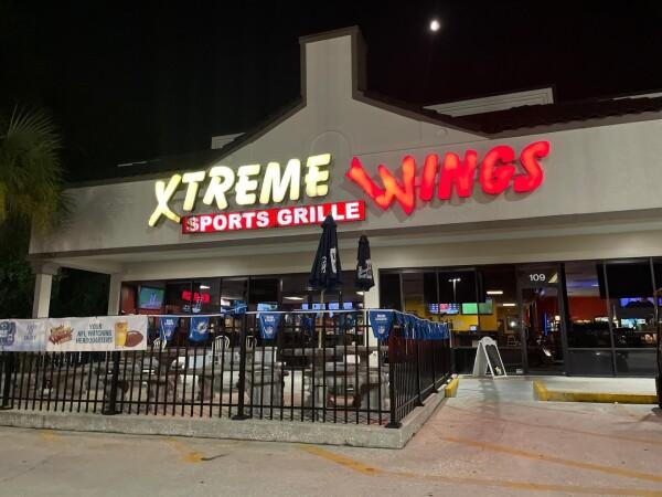 Best Sports Bars in Jacksonville - Xtreme Wings @ N Main St