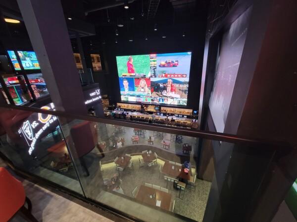 Best Sports Bars in Ledyard - Draftkings @ Foxwoods Resort Casino