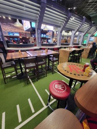 Best Sports Bars in Morgantown - Barstool Sportsbook @ Hollywood Casino Morgantown