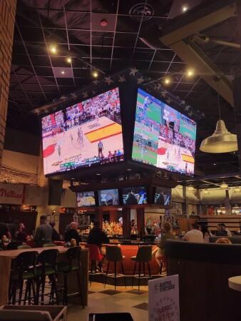 Best Sports Bars in Morgantown - Barstool Sportsbook @ Hollywood Casino Morgantown