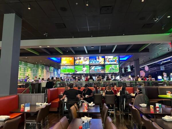 Best Sports Bars in Brooklyn - Dave & Busters @ Brooklyn Atlantic