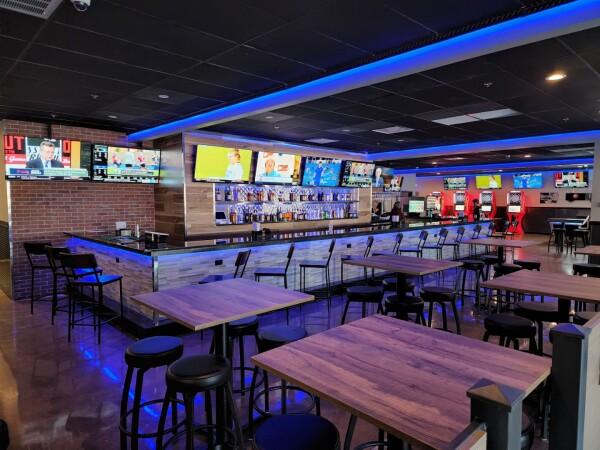 Best Sports Bars in Palatine - Hot Pockets Sports Bar