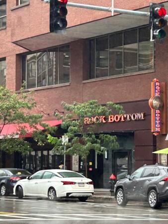 Best Sports Bars in Boston - Rock Bottom Brewery @ Boston