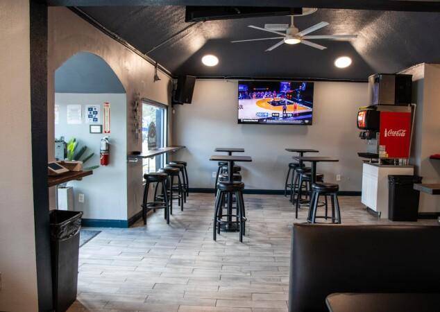 Best Sports Bars in Orlando - The Tavern Bar & Grill