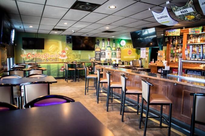 Best Sports Bars in Omaha - The Caddy Shack