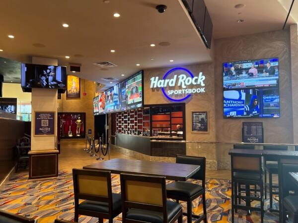 Best Sports Bars in Cincinnati - Sportsbook @ Hard Rock Casino Cincinnati