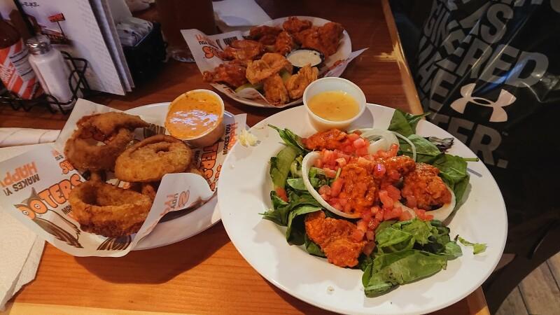 Best Sports Bars in Norfolk - Hooters @ Norfolk