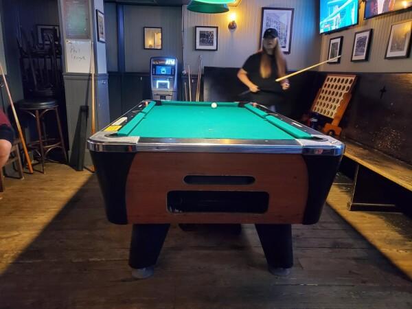 Best Sports Bars in New York - Hairy Lemon