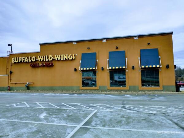 Best Sports Bars in West Mifflin - Buffalo Wild Wings @ West Mifflin, Pa