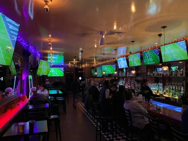 Best Sports Bars in New York - Shaffers