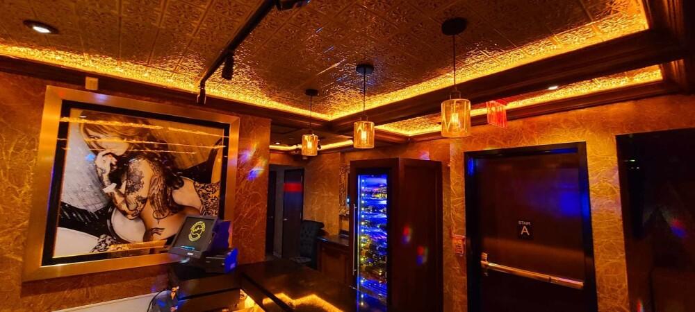 Best Sports Bars in New York - Spearmint Rhino @ Manhattan