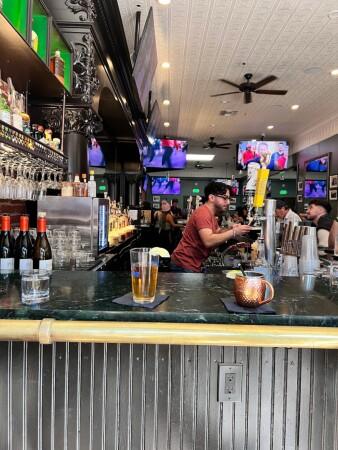 Best Sports Bars in Santa Monica - Tavern On Main