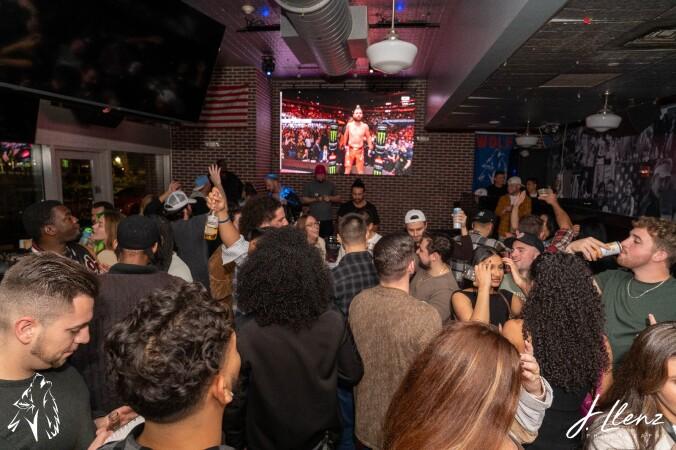 Best Sports Bars in Hoboken - Wicked Wolf Tavern