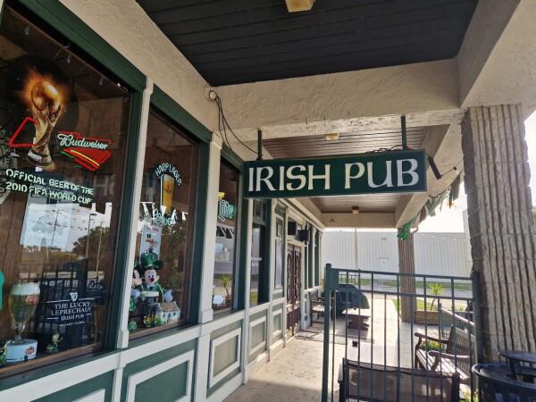 Best Sports Bars in Orlando - Lucky Leprechaun