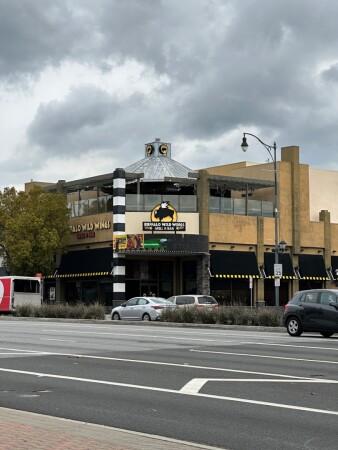 Best Sports Bars in Brea - Buffalo Wild Wings @ Brea, Ca