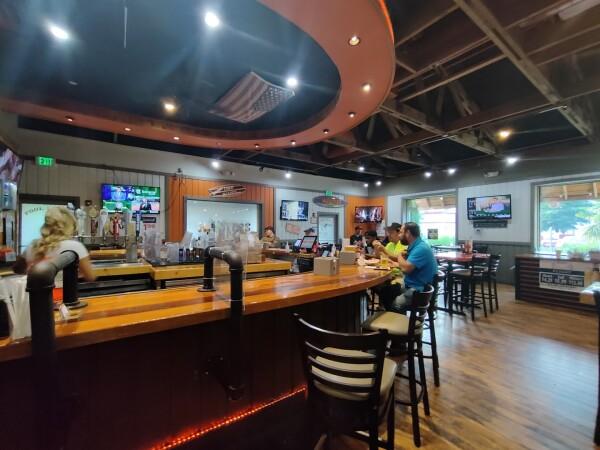 Best Sports Bars in Chesapeake - Hooters @ Greenbrier