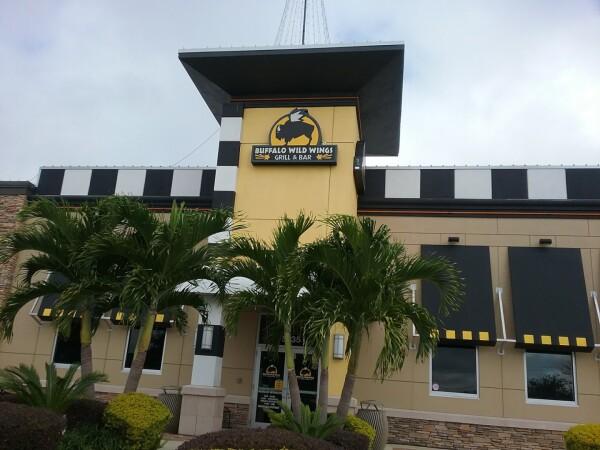 Best Sports Bars in Bradenton - Buffalo Wild Wings @ University Park, Fl