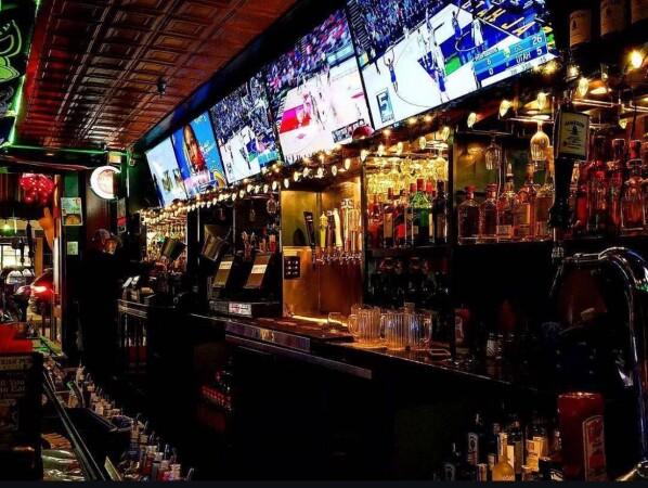 Best Sports Bars in Los Angeles - Jamesons Irish Pub - Hollywood