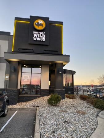 Best Sports Bars in Rockaway - Buffalo Wild Wings @ Rockaway, Nj