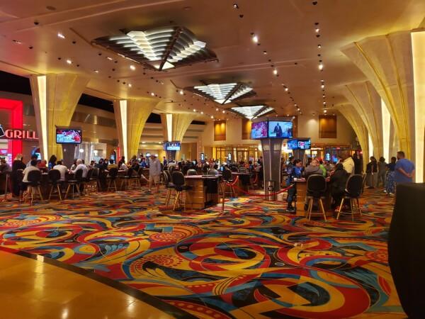 Best Sports Bars in Columbus - Hollywood Casino @ Columbus