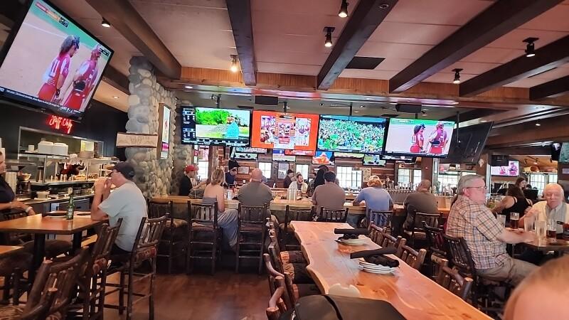 Best Sports Bars in Olathe - Twin Peaks Restaurant @ Olathe