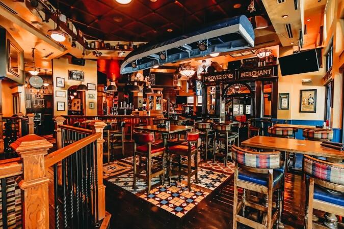 Best Sports Bars in Chicago - Fado Irish Pub @ Chicago