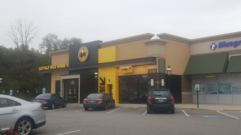 Best Sports Bars in Newport - Buffalo Wild Wings @ Newport, Ky