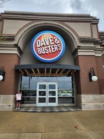 Best Sports Bars in Columbus - Dave & Busters @ Columbus/Polaris Mall